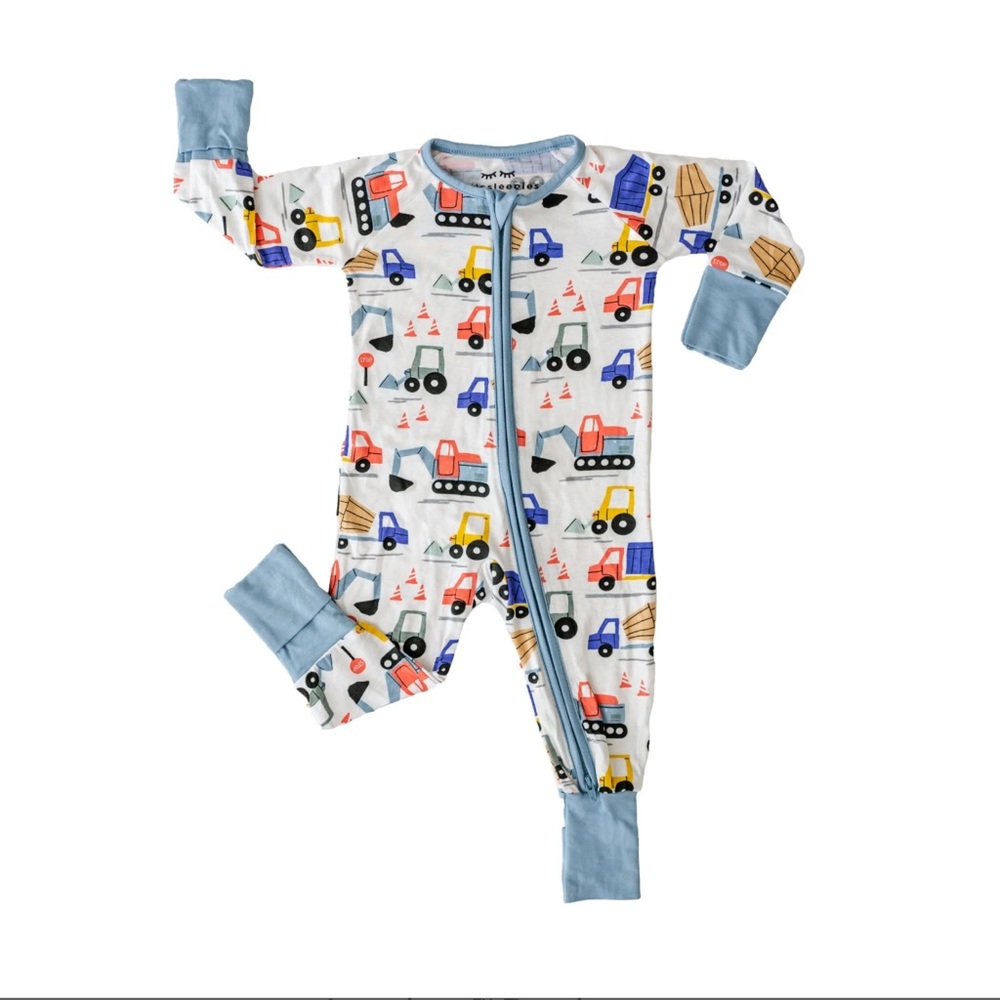 Little Sleepies ‘construction’ print. Size newborn.